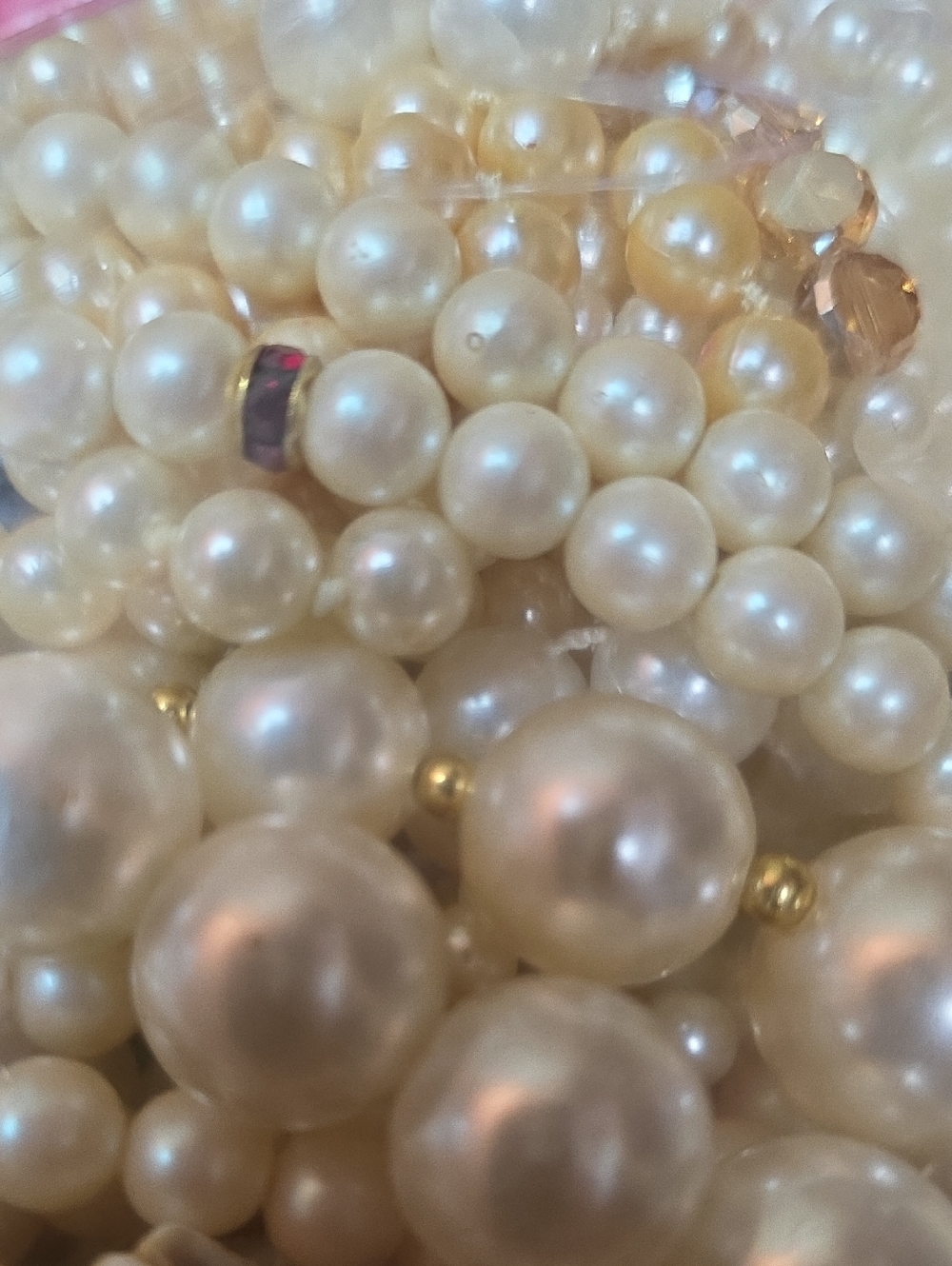 RESELLERS!!! 4.6 LBS  BAG OF JEWELRY! PEARLS! LOT OF JEWELRY. ALL WAERABLE. - Picture 7 of 7